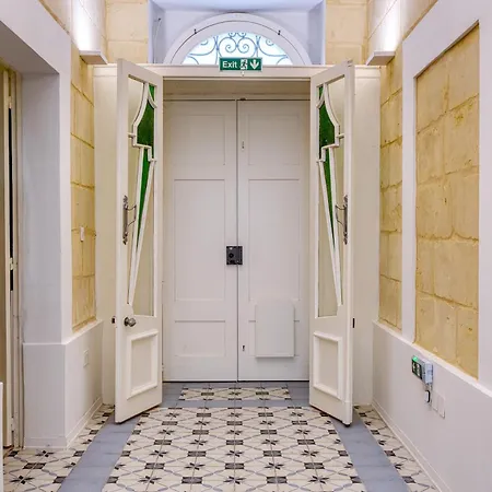 Apartman Stone Maisonette Near Airport Luqa