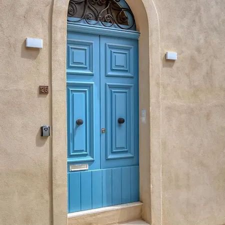 Stone Maisonette Near Airport * Luqa
