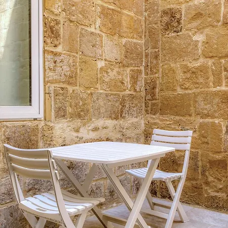 Stone Maisonette Near Airport