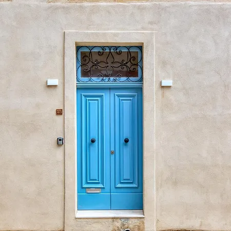 Stone Maisonette Near Airport Luqa